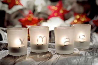 Weihnachtsteelichter mit Deko